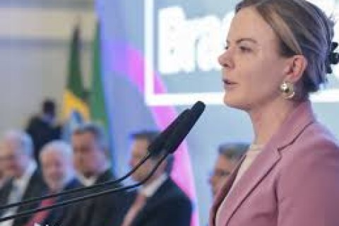 Após operação, Gleisi cobra Congresso por aprovação da PEC da Segurança