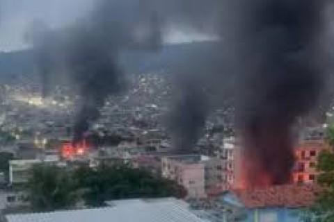 Operação no Alemão deixa pelo menos 64 mortos em megaoperação no RJ.