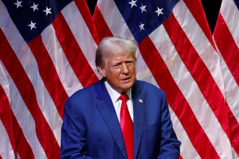 Trump autoriza ação secreta na Venezuela em plano para derrubar Maduro.